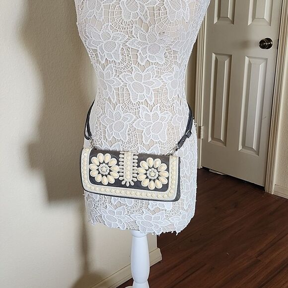 Lockheart Leather Bag - Picture 3 of 11